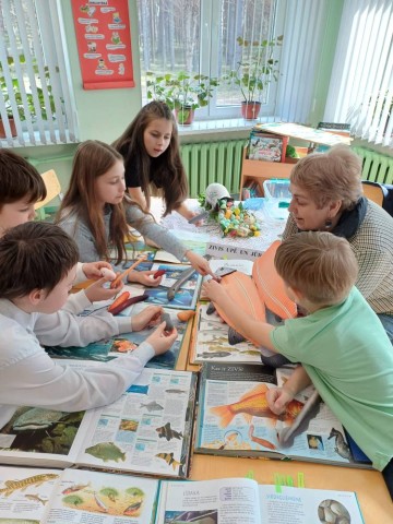 ZBR dabas centra rīkotā zaļā pēcpusdiena "Zivis upēs un jūrā" 1.-4..klašu skolēniem.